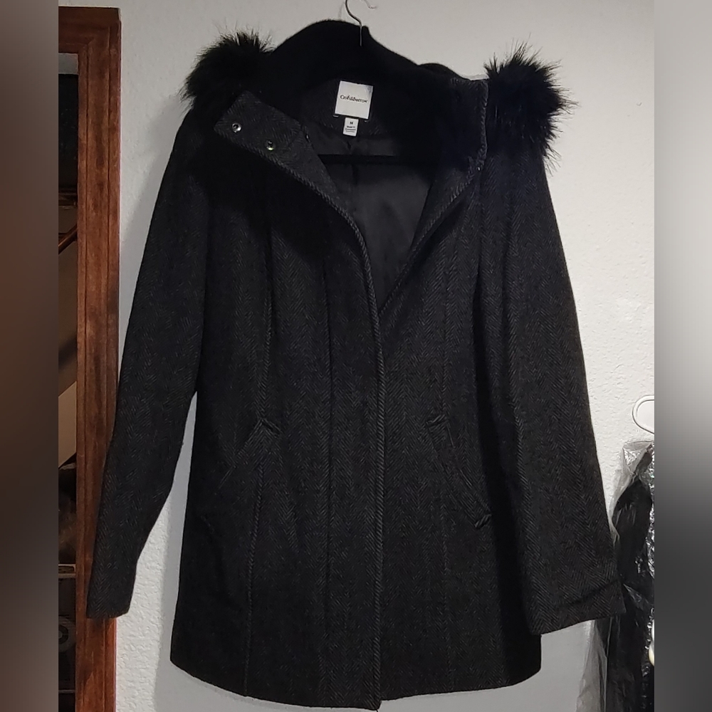Croft&Barrow wool coat with detachable hood. Size medium.